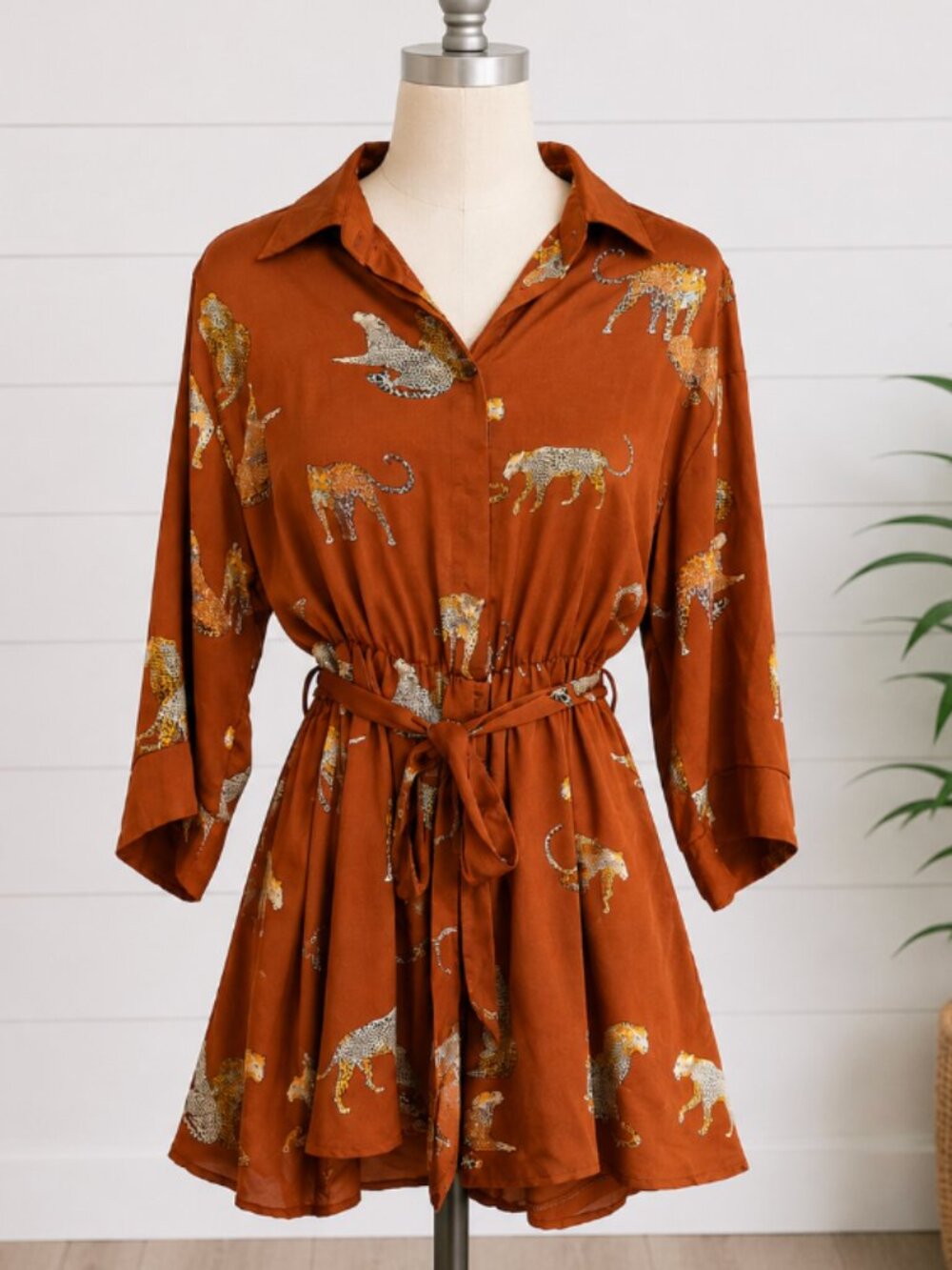 SHE + SKY Women's Leopard Big Cat Print Belted Romper Rust Size L NWOT